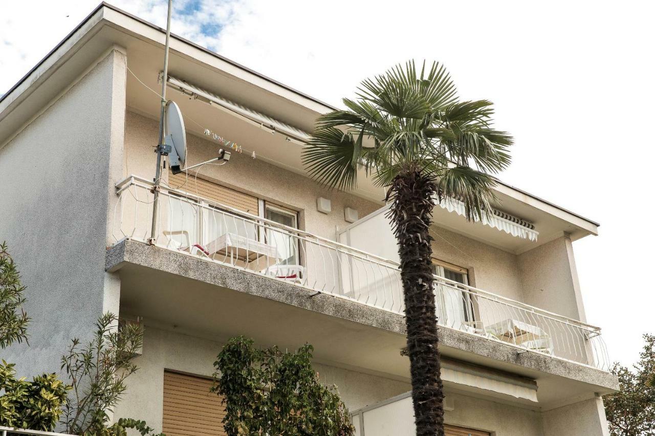 Apartmani Ruzica ซริกเวนิซา ภายนอก รูปภาพ