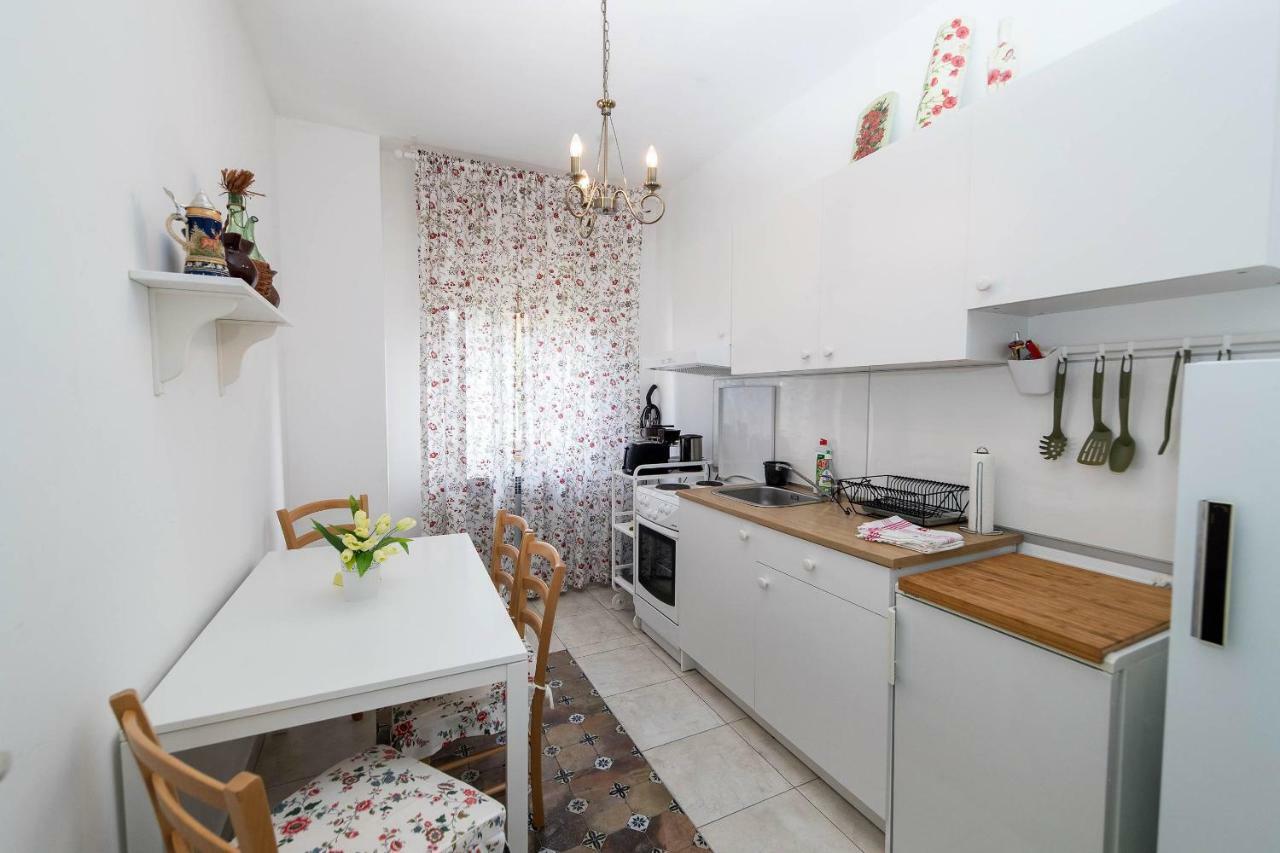 Apartmani Ruzica ซริกเวนิซา ภายนอก รูปภาพ